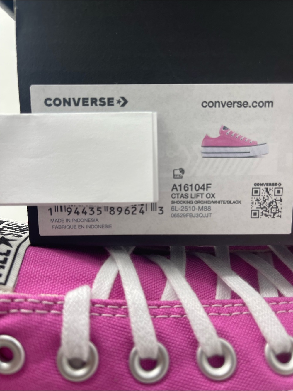 Converse CTAS Lift Ox Platform Sneakers Shocking Orchid White Black A16104F NWT - Picture 16 of 16